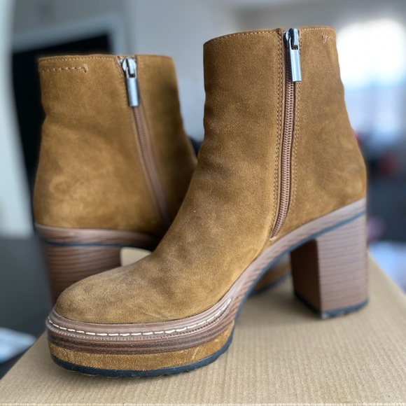 Steve Madden Shaniya Brown Suede 